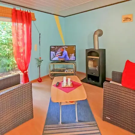 Doppelhaushaelfte Mueritz